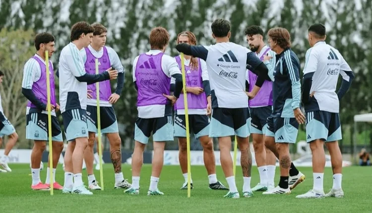 Soulé, Palacios y Santi Castro perfilan su debut en la Selección para el amistoso ante Burkina Faso