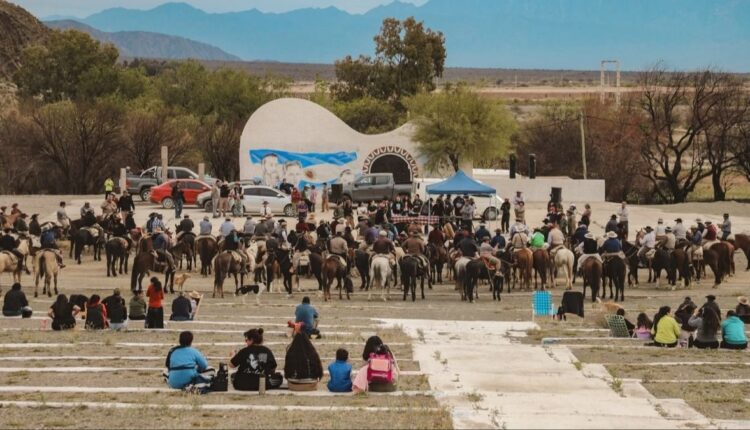 Jáchal palpita sus raíces: más de 200 gauchos ensayaron para el tradicional “Fogón de los Arrieros” rumbo a la Fiesta de la Tradición