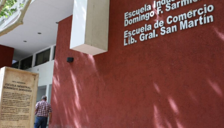 Ingreso a los Colegios Preuniversitarios de la UNSJ: definieron fechas de preinscripción y el examen unificado