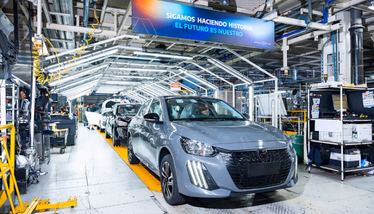 Stellantis adelanta vacaciones y suspende personal en Peugeot y Fiat por la caída de exportaciones