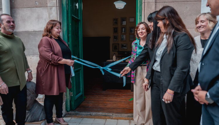 Reabrieron el Museo Escolar de la Escuela Normal Sarmiento en el Día Nacional del Patrimonio Cultural