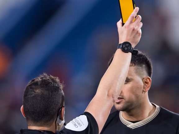 El fútbol uruguayo estrenó las “tarjetas virtuales”: cómo funcionan