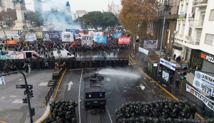 Tierras, industria y universidades, los reclamos y protestas de sindicatos y piqueteros previstos para octubre