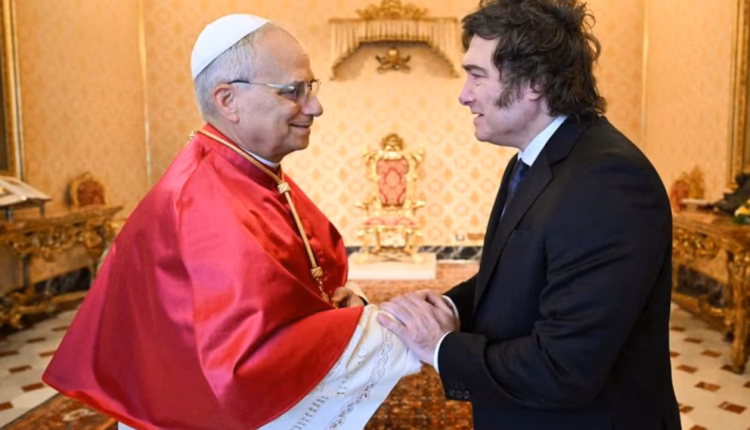El Gobierno depende otra vez del Vaticano y ya hay especulaciones sobre el impacto de una eventual visita del Papa en el año electoral