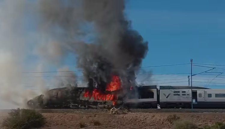 Se incendió un tren de alta velocidad que iba de Madrid a Barcelona y evacuaron a 283 pasajeros