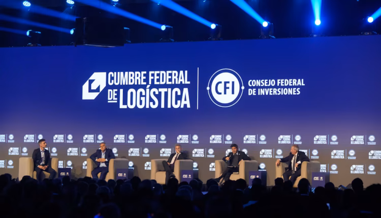 “Estamos sufriendo”: Kicillof le respondió a Santilli y criticó a Milei en una cumbre de gobernadores