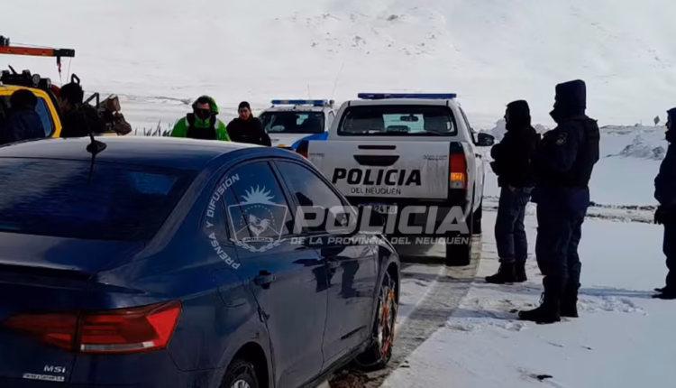 Cruzaron desde Chile a Neuquén, perdieron el contacto y los rescataron tras quedarse varados en la ruta 23