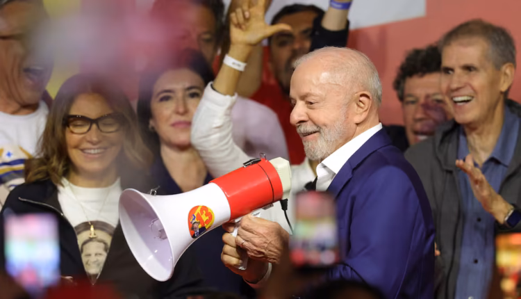 Lula ya trabaja para remontar la mínima ventaja de Bolsonaro