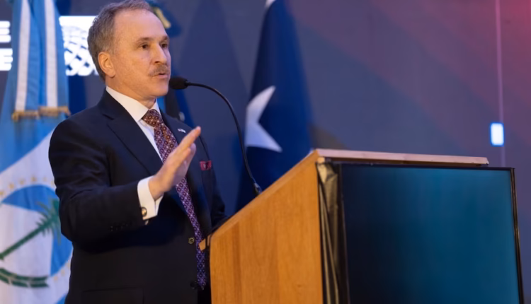 “Veremos qué pasa después”: el embajador de Estados Unidos anticipó USD 20.000 millones en inversiones hasta 2027