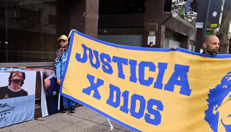 Del llanto de Cosachov al alivio del único acusado al que le retiraron los cargos: lo que no se vio de los alegatos en el juicio por Maradona