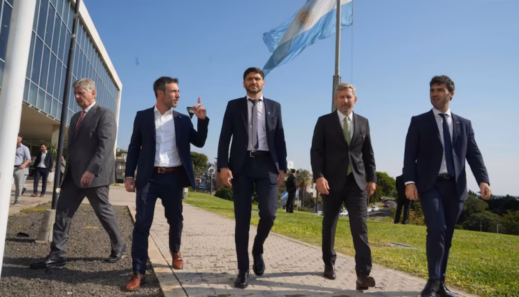 En una tensa semana política, doce gobernadores compartirán encuentros con Santilli y Luis Caputo