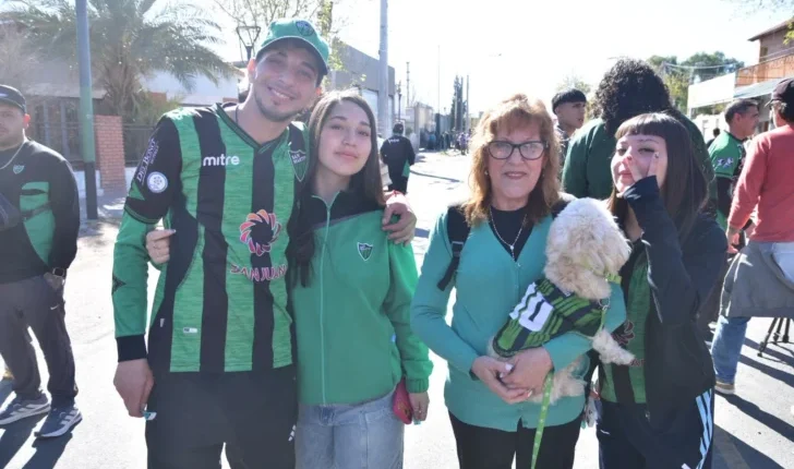 Regalo Verdinegro: los socios de San Martín podrán llevar gratis a sus mamás a la cancha frente a Temperley