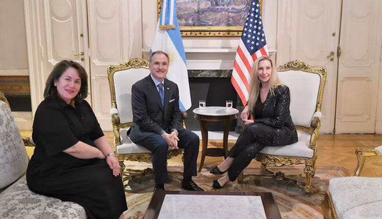 Karina Milei se reunió con el embajador de EEUU luego del anuncio de inversiones y el apoyo político