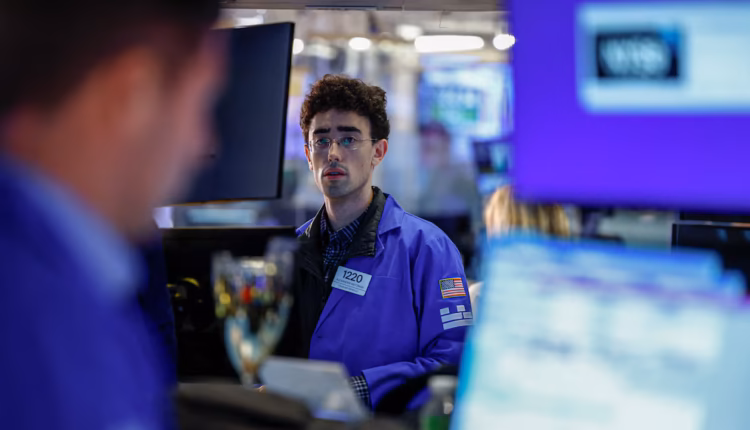 Mercados: suben las acciones argentinas y baja el riesgo país pese a la rueda negativa de Wall Street