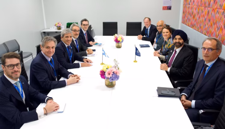 La agenda de Caputo en Bangkok incluyó al FMI, organismos internacionales y proyectos por USD 10.000 millones