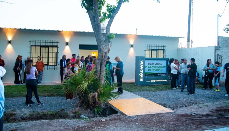 Miodowsky cumple con el Barrio Frondizi y deja renovada a nuevo su Unión Vecinal