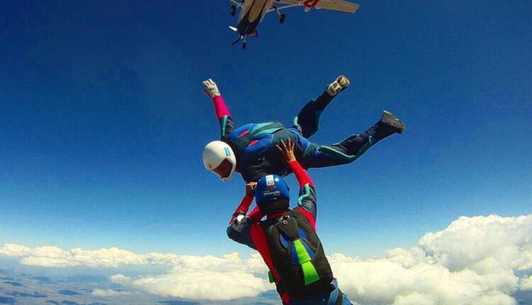 El Centro de Aviación Civil San Juan convoca a nuevos alumnos para el Curso de Paracaidismo Deportivo 2026