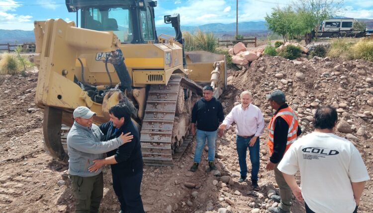 Avanzan los trabajos preventivos en puntos estratégicos de Calingasta