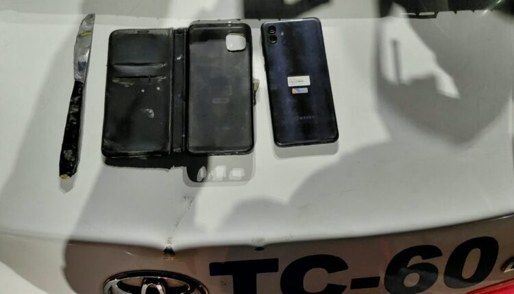 Rawson: un policía de franco persiguió y atrapó a un delincuente que robó un celular con un cuchillo