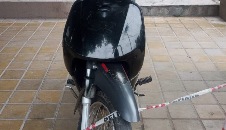 Operativo policial en Capital: detienen a un hombre con una moto con el tambor violentado y sin documentación