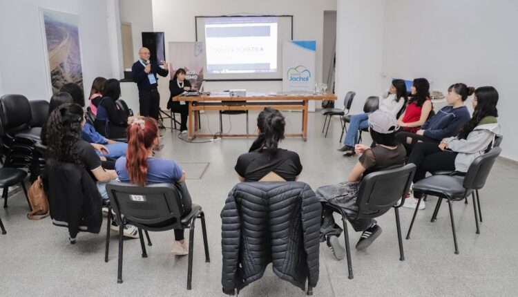 Comenzaron las capacitaciones para las candidatas a Paisana Nacional de la Tradición