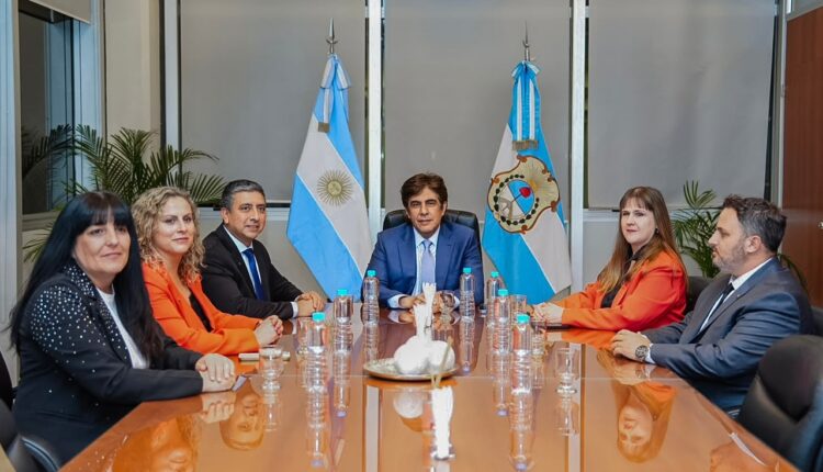 El Foro de Abogados de San Juan da un salto digital: se podrán validar planos de mensura de forma online