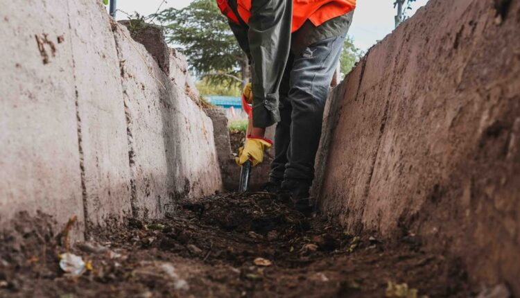 Chimbas realizó tareas de limpieza y obras de mejora en desagües de la zona Este