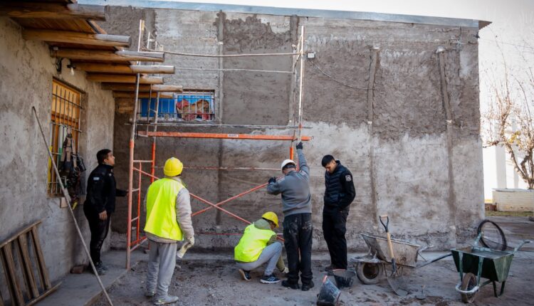 Avanzan las obras de recuperación de la Capilla del Carmen con la participación de internos del Servicio Penitenciario