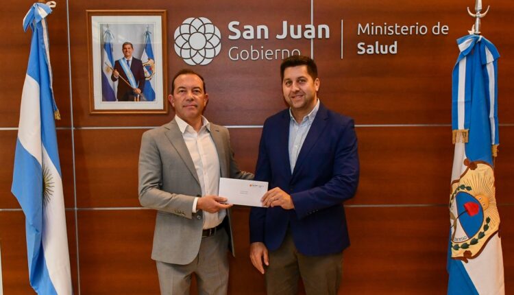 El ministro Amílcar Dobladez puso en funciones al nuevo jefe de la Zona Sanitaria V