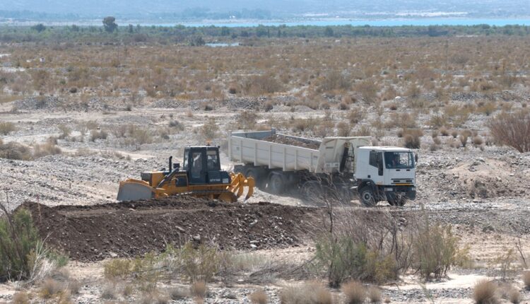 Avanza la obra para mejorar la circulación del agua en el río San Juan
