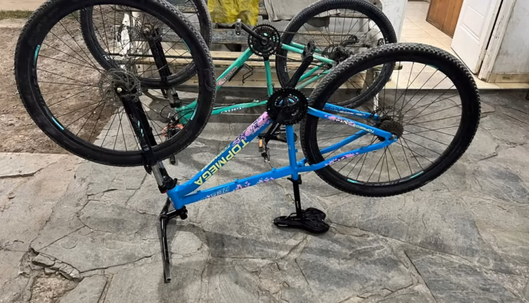Operativos policiales en Angaco: recuperan una bicicleta oculta entre matorrales y demoran a dos hombres con un rodado adulterado