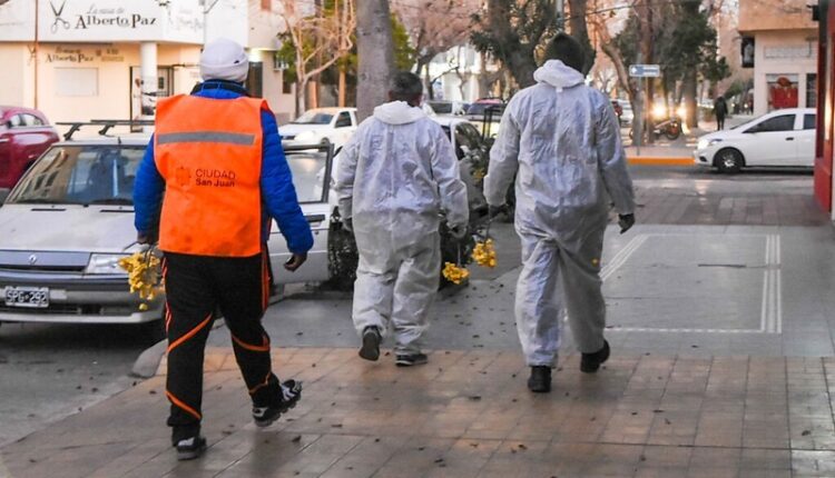 Capital intensifica los operativos de desinsectación en barrios y espacios públicos de Capital
