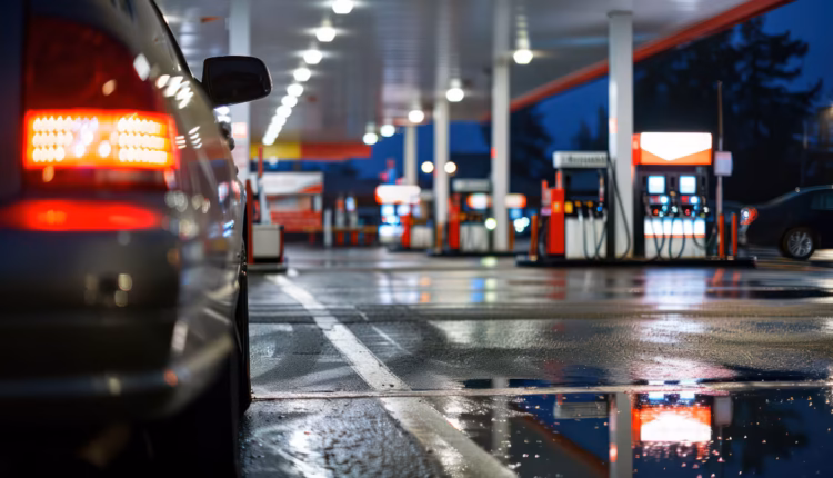 El litro de gasoil en el país es el más caro de la región: cuánto cuesta y cómo quedó el ranking regional