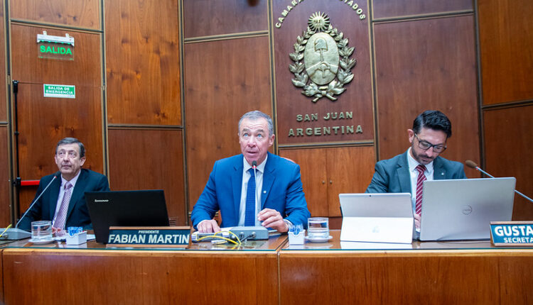 Clave sesión en la Legislatura: buscarán avalar un crédito millonario para la Ruta 40 y regularizar viviendas estatales