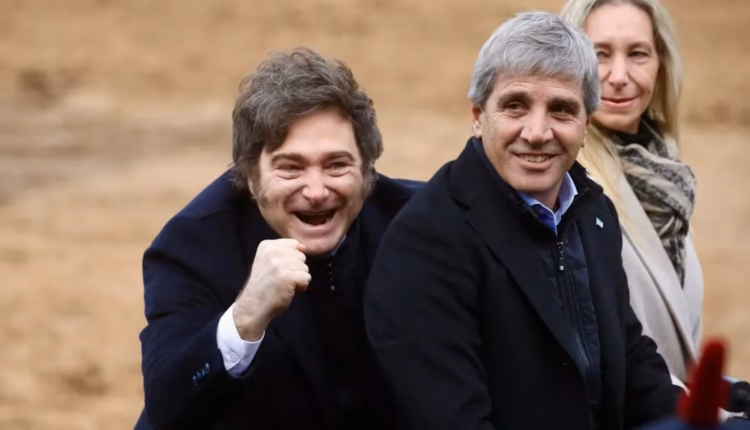 Milei defendió el rumbo de la economía y descartó las versiones sobre una salida de Luis Caputo: “Nadie lo cuestiona”