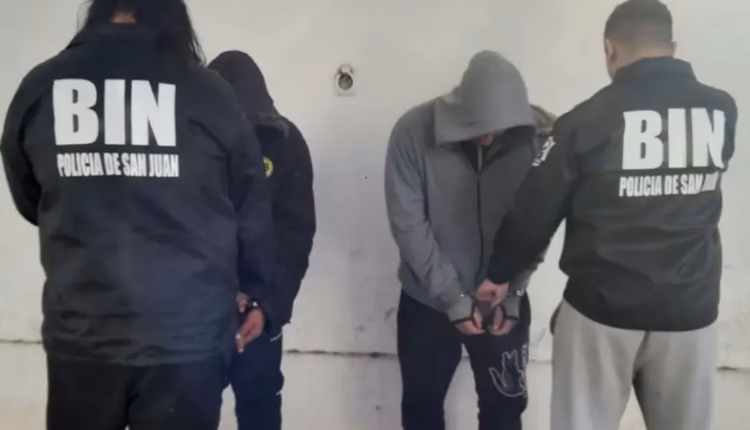 Detienen a cuatro hombres y secuestran vehículos por el brutal asalto a la familia Comastri en Rivadavia