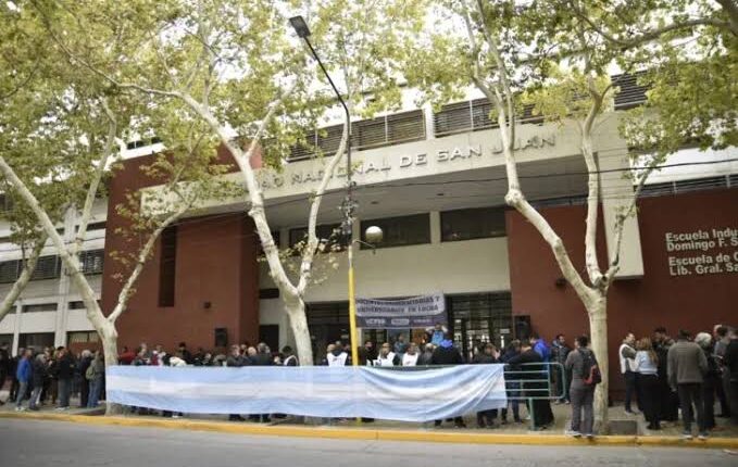 La UNSJ extenderá las actividades escolares hasta diciembre para recuperar contenidos tras los paros