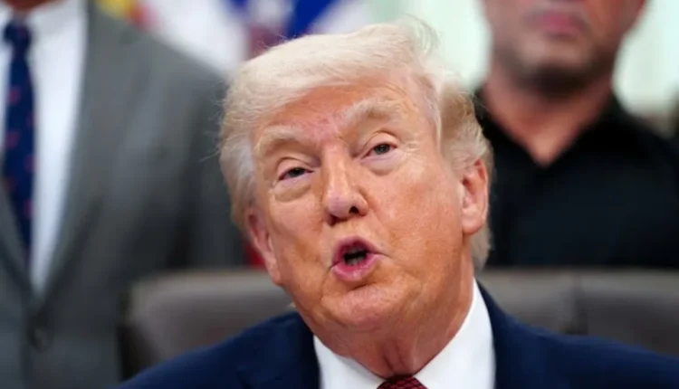 Trump pidió que Ucrania tenga un nuevo presidente y apuntó contra Zelenski
