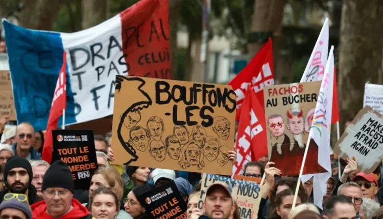 Francia despliega 70.000 agentes en las calles ante nuevas protestas y disturbios