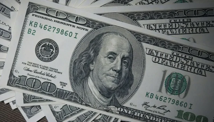 El dólar blue en San Juan se disparó y quedó al borde de la franja de los .600 para la venta