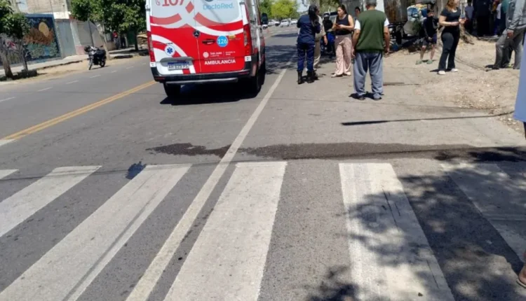 Trágico accidente en Rawson: un hombre de 77 años murió tras ser atropellado por una moto