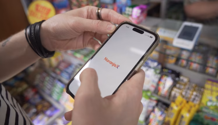 Naranja X extiende el pago de colectivos con QR a todo el país